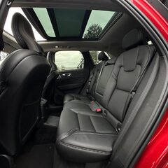 Volvo XC60 2.0h T8 Recharge 18.8kWh Ultimate Dark Auto AWD Euro 6 (s/s) 5dr 4