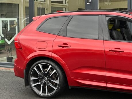 Volvo XC60 2.0h T8 Recharge 18.8kWh Ultimate Dark Auto AWD Euro 6 (s/s) 5dr 47
