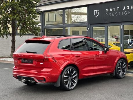 Volvo XC60 2.0h T8 Recharge 18.8kWh Ultimate Dark Auto AWD Euro 6 (s/s) 5dr 16