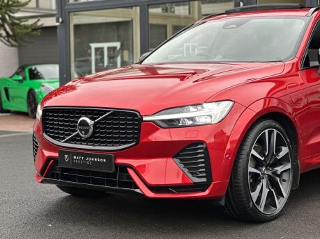Volvo XC60 2.0h T8 Recharge 18.8kWh Ultimate Dark Auto AWD Euro 6 (s/s) 5dr 29