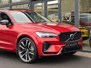 Volvo XC60 2.0h T8 Recharge 18.8kWh Ultimate Dark Auto AWD Euro 6 (s/s) 5dr 52
