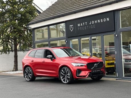 Volvo XC60 2.0h T8 Recharge 18.8kWh Ultimate Dark Auto AWD Euro 6 (s/s) 5dr 37