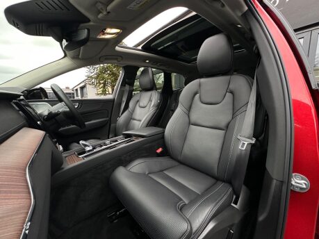 Volvo XC60 2.0h T8 Recharge 18.8kWh Ultimate Dark Auto AWD Euro 6 (s/s) 5dr 21