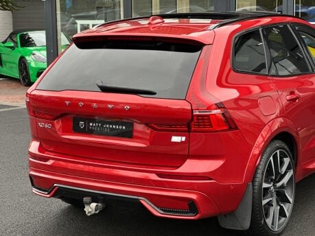 Volvo XC60 2.0h T8 Recharge 18.8kWh Ultimate Dark Auto AWD Euro 6 (s/s) 5dr 17