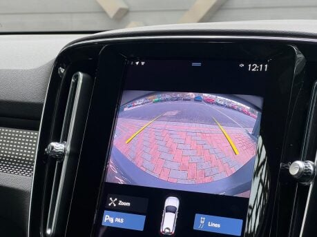 Volvo XC40 RECHARGE T4 R-DESIGN 13