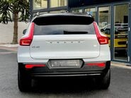 Volvo XC40 RECHARGE T4 R-DESIGN 19