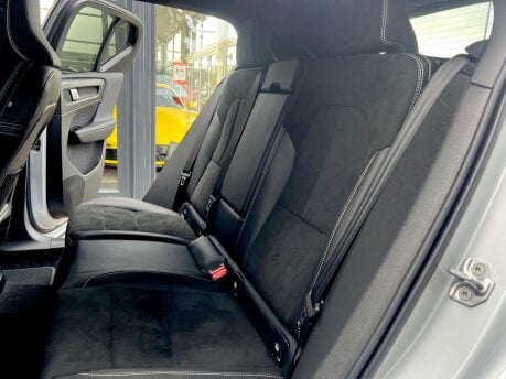 Volvo XC40 RECHARGE T4 R-DESIGN 20