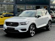Volvo XC40 RECHARGE T4 R-DESIGN 8