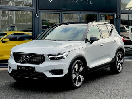 Volvo XC40 RECHARGE T4 R-DESIGN 8