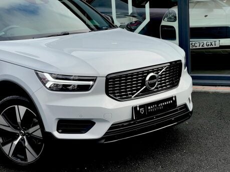 Volvo XC40 RECHARGE T4 R-DESIGN 27