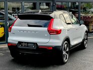 Volvo XC40 RECHARGE T4 R-DESIGN 14