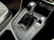 Volkswagen Tiguan R-LINE TSI DSG 42