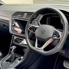 Volkswagen Tiguan R-LINE TSI DSG 1
