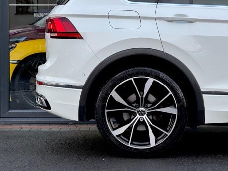 Volkswagen Tiguan R-LINE TSI DSG 24