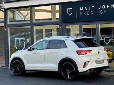 Volkswagen T-Roc R-LINE TSI DSG 32