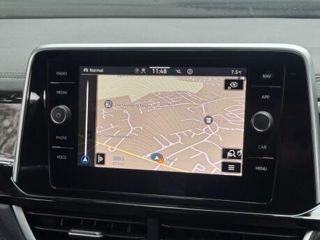 Volkswagen T-Roc R-LINE TSI DSG 20