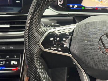 Volkswagen T-Roc R-LINE TSI DSG 7