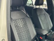 Volkswagen T-Roc R-LINE TSI DSG 41