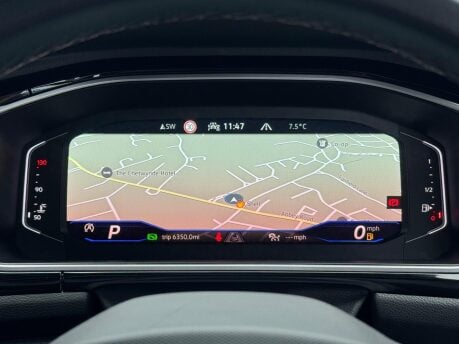 Volkswagen T-Roc R-LINE TSI DSG 31