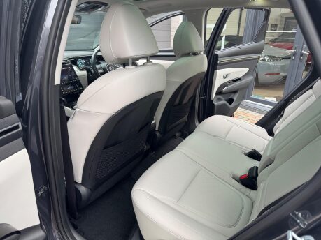 Hyundai TUCSON T-GDI ULTIMATE 13