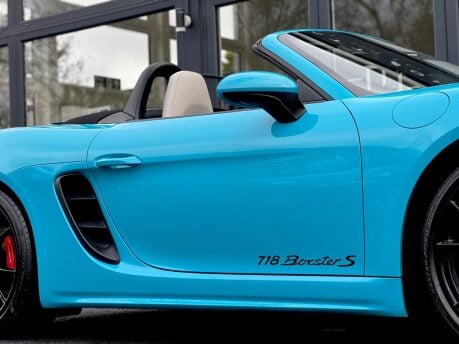 Porsche 718 BOXSTER S PDK 37