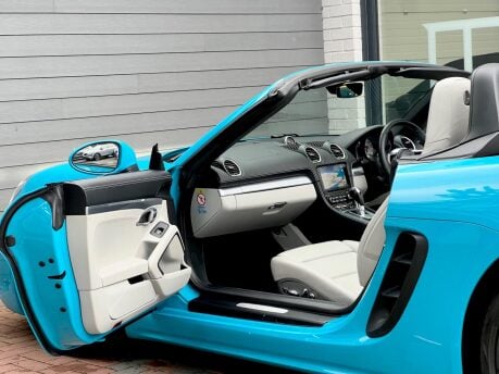 Porsche 718 BOXSTER S PDK 12