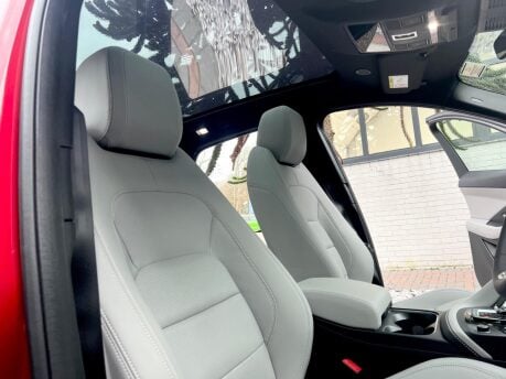 Jaguar E-Pace TURBO 2000 AWD 22