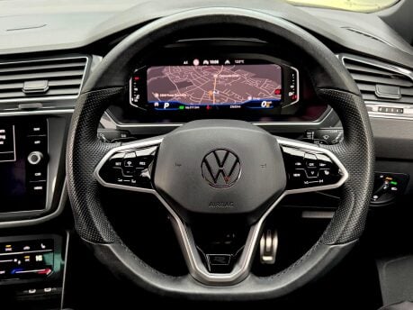 Volkswagen Tiguan R-LINE EDITION TDI DSG 16