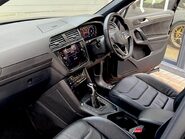 Volkswagen Tiguan R-LINE EDITION TDI DSG 23