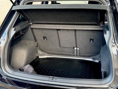 Volkswagen Tiguan R-LINE EDITION TSI DSG 37