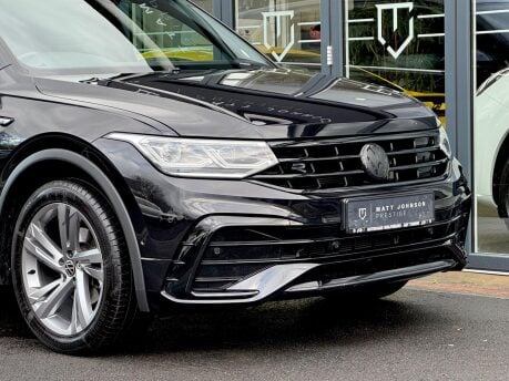 Volkswagen Tiguan R-LINE EDITION TSI DSG 17