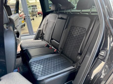 Volkswagen Tiguan R-LINE EDITION TSI DSG 6