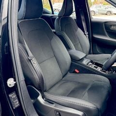 Volvo XC40 B3 PLUS MHEV 1