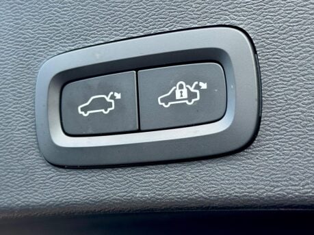 Volvo XC40 B3 PLUS MHEV 44