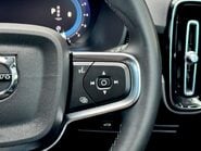 Volvo XC40 B3 PLUS MHEV 19