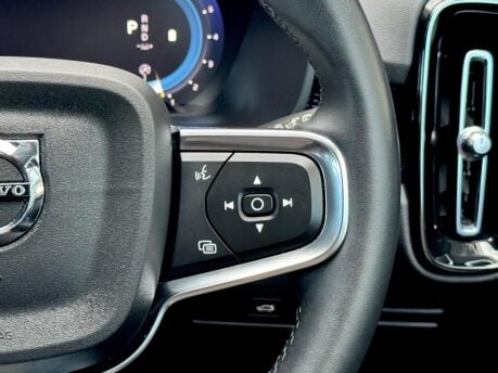 Volvo XC40 B3 PLUS MHEV 19