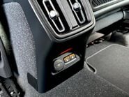 Volvo XC40 B3 PLUS MHEV 23