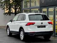 Volkswagen Tiguan LIFE TSI DSG 44