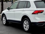 Volkswagen Tiguan LIFE TSI DSG 41