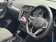 Volkswagen Tiguan LIFE TSI DSG 10