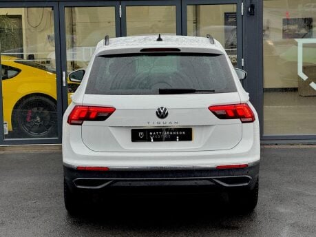 Volkswagen Tiguan LIFE TSI DSG 29