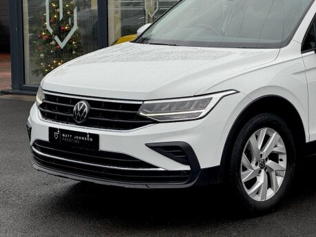 Volkswagen Tiguan LIFE TSI DSG 33