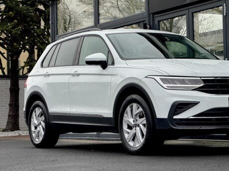 Volkswagen Tiguan LIFE TSI DSG 3