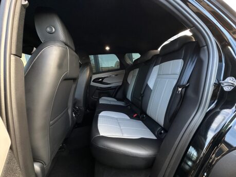 Land Rover Range Rover Evoque R-DYNAMIC HSE 19