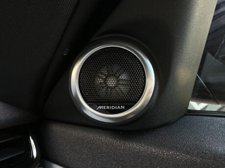 Land Rover Range Rover Evoque R-DYNAMIC HSE 36