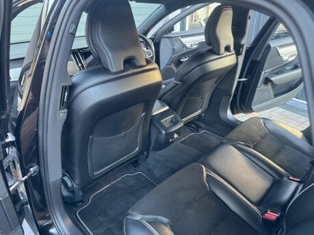 Volvo S90 T4 R-DESIGN PLUS 37