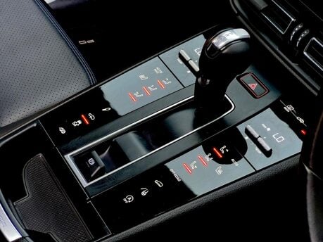 Porsche Macan S PDK 25