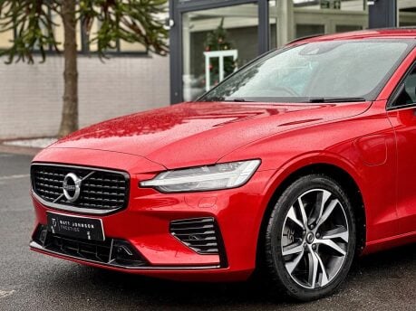Volvo V60 RECHARGE T6 R-DESIGN AWD 20