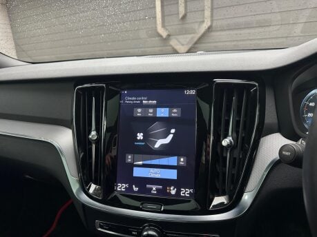 Volvo V60 RECHARGE T6 R-DESIGN AWD 49