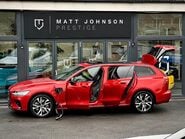 Volvo V60 RECHARGE T6 R-DESIGN AWD 24